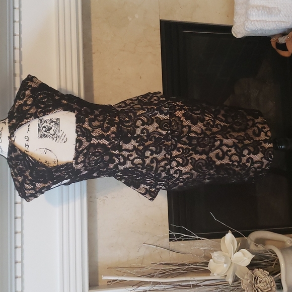 Xscape lace dress - Picture 7 of 8